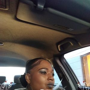 Meet your Posher, Mika